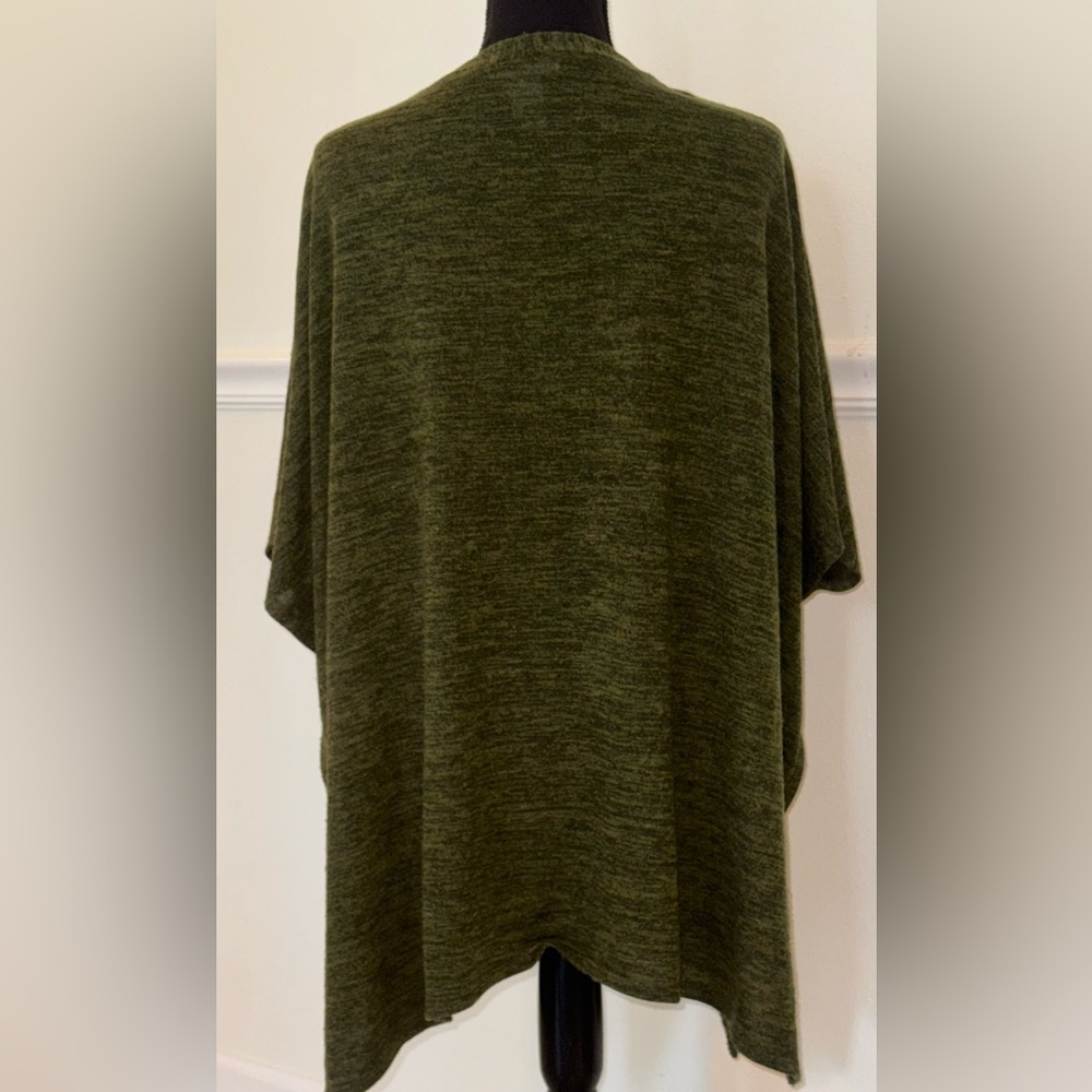 Olive Green V-Neck Women's Sweater - Picture 4 of 4